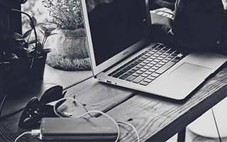 开云体育下载-老鹰主场重新统计大选投票 特雷·扬感谢工作人员